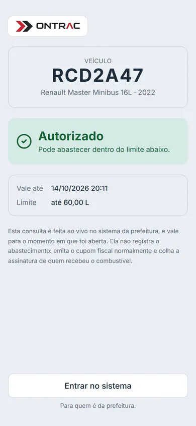 Celular do posto lendo o QR do veículo para liberar o abastecimento